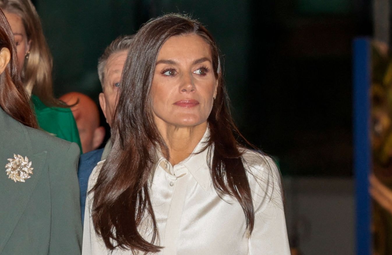 Letizia d’Espagne : impressionnante en robe royale et tiare grandiose