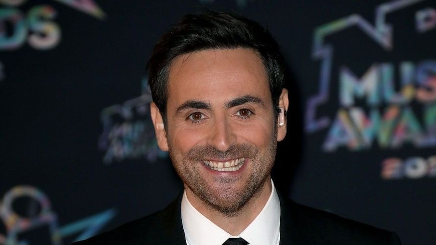 Pour son nouveau talk, Camille Combal pique plusieurs chroniqueurs à Laurent Ruquier et Cyril Hanouna