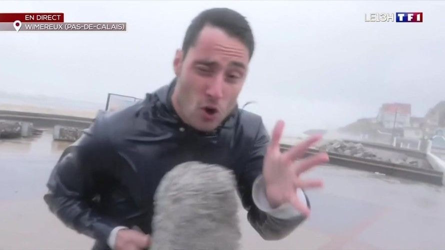 Tempête Ciaran : Jacques Legros appelle les Français « à rester chez eux »… mais envoie un reporter au cœur des 150 km/h !