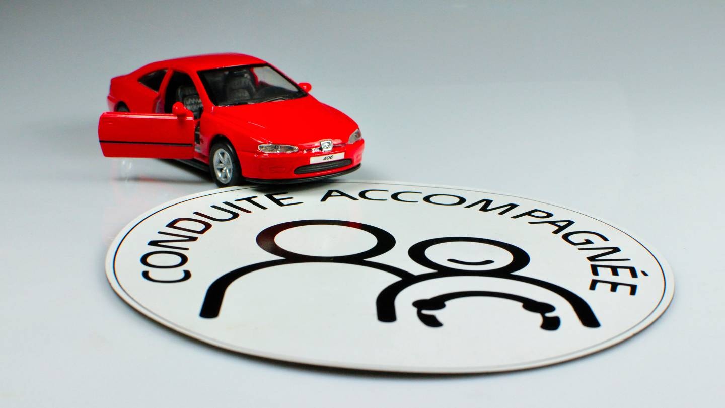 Assurance auto : cette astuce pour payer moins cher quand on est jeune