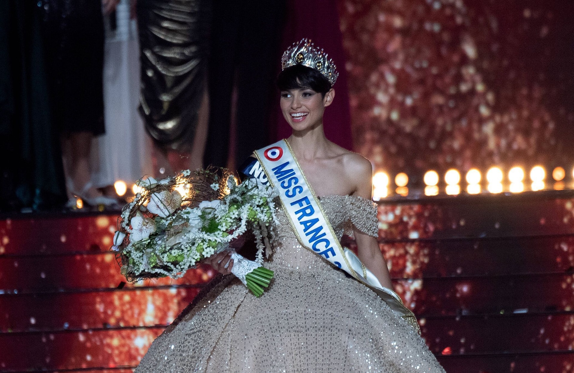 « C’est assez dur » : victime de body shaming, Ève Gilles, Miss France 2024, réagit aux critiques sur son physique