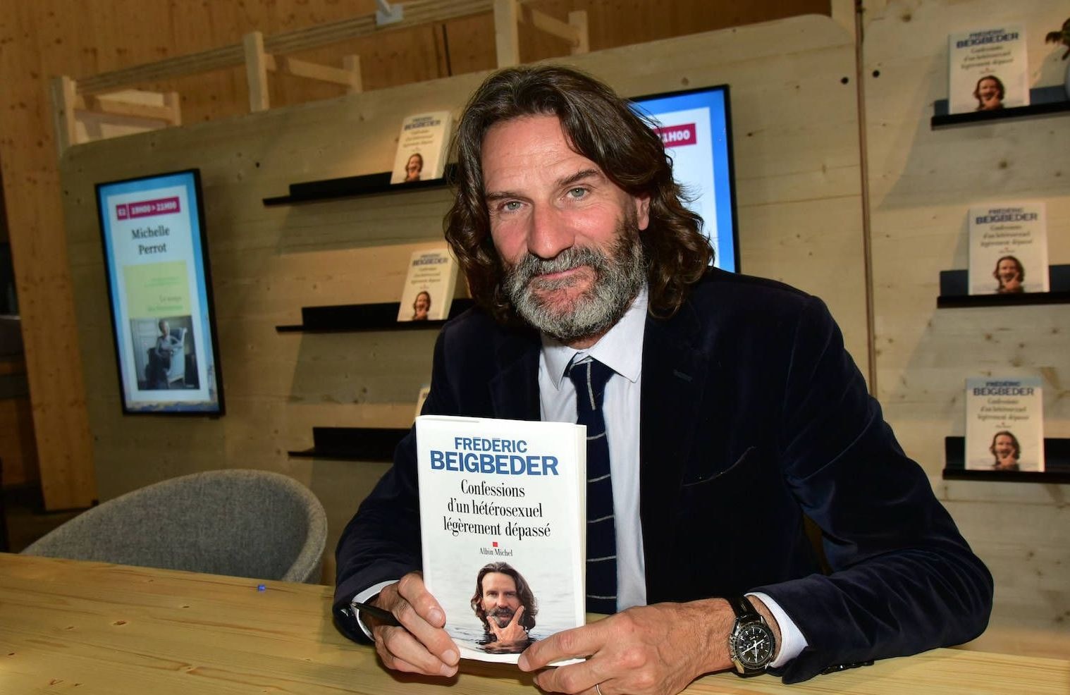 Frédéric Beigbeder accusé de viol : un théâtre parisien annule trois représentations de l’auteur
