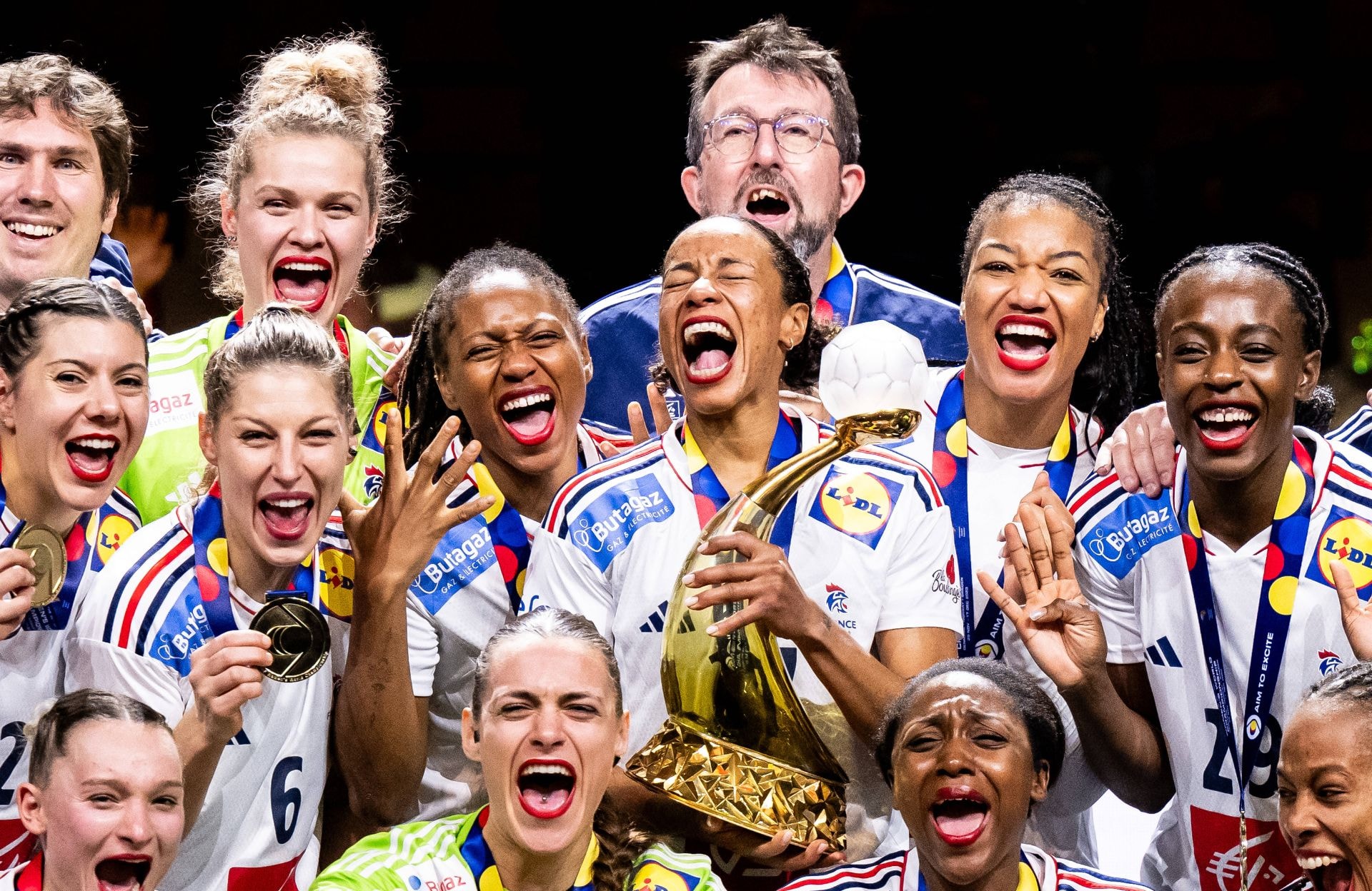 Mondial de Handball : les Bleues remportent l’or à sept mois des Jeux olympiques