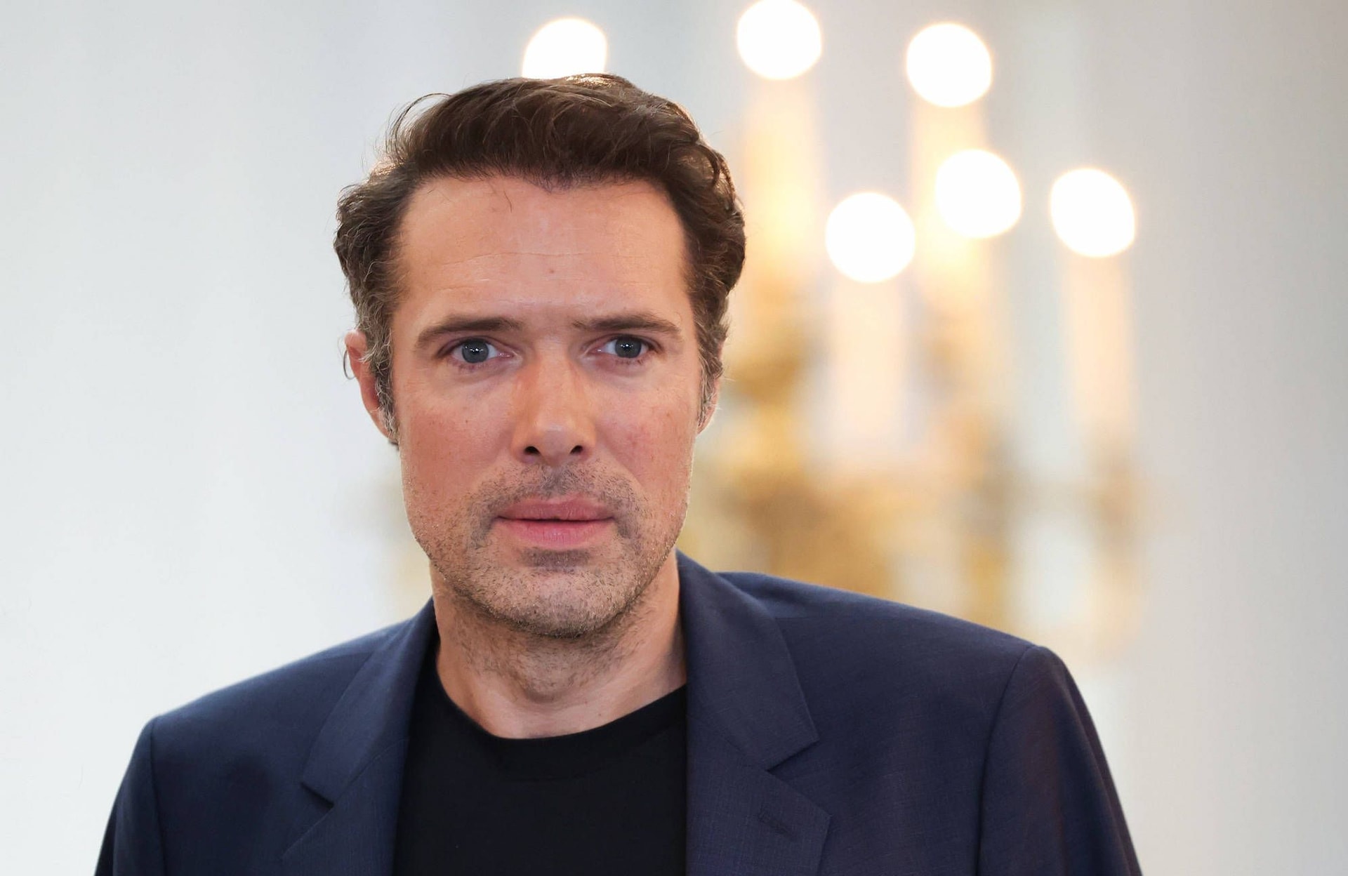 Nicolas Bedos entendu comme suspect dans le cadre d’une enquête pour viol et agressions sexuelles