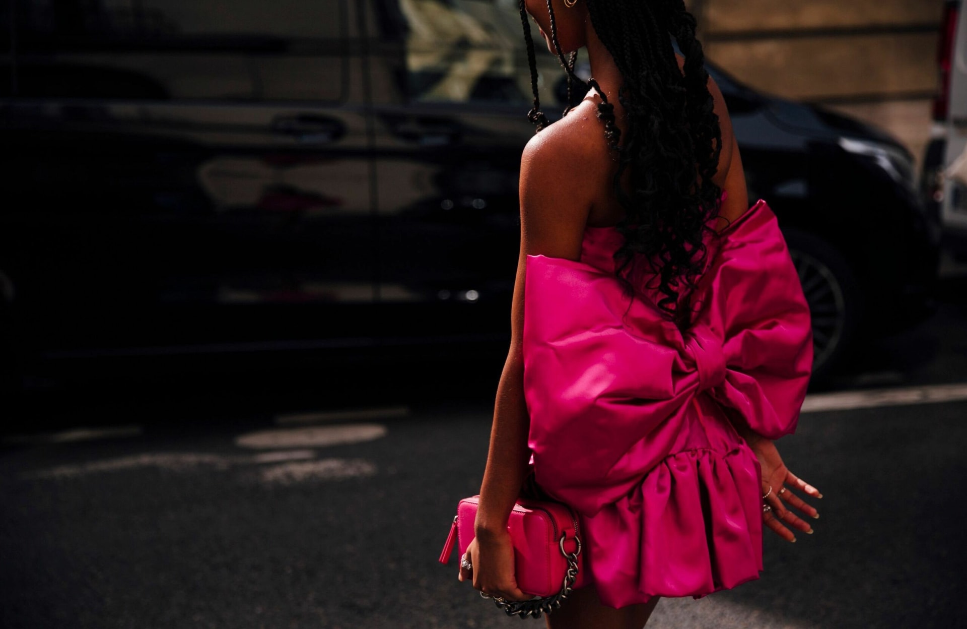 Voici la robe festive Maje la plus vendue du moment