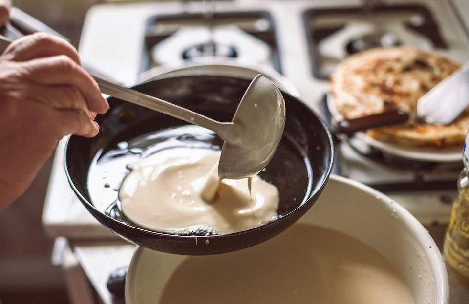 Comment éviter les grumeaux dans la pâte à crêpe