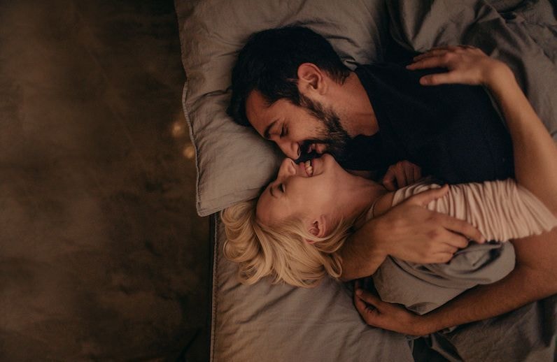 Couple : combien de temps faut-il pour retrouver la complicité après la naissance ?