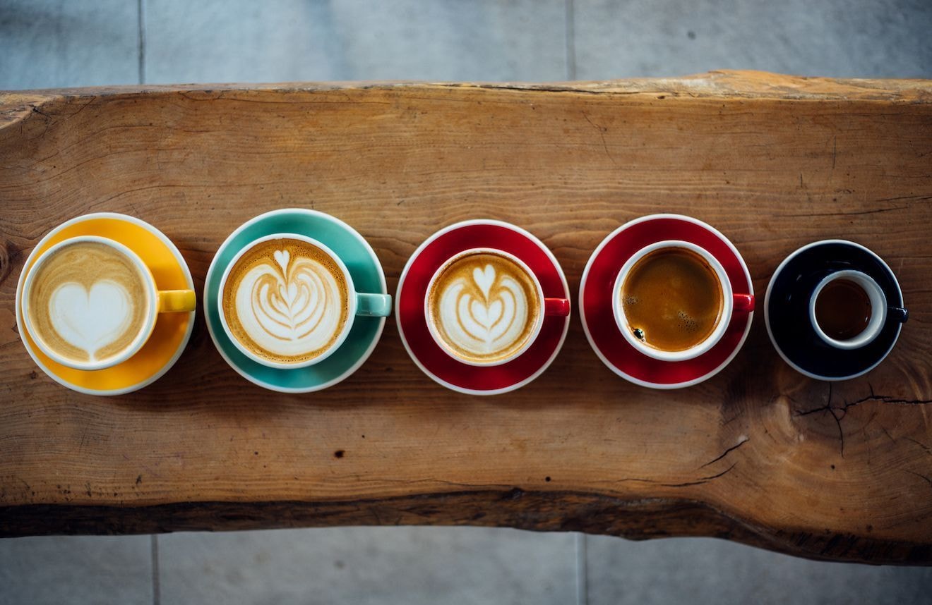 Lungo, latte, frappé : comment différencier les préparations de café