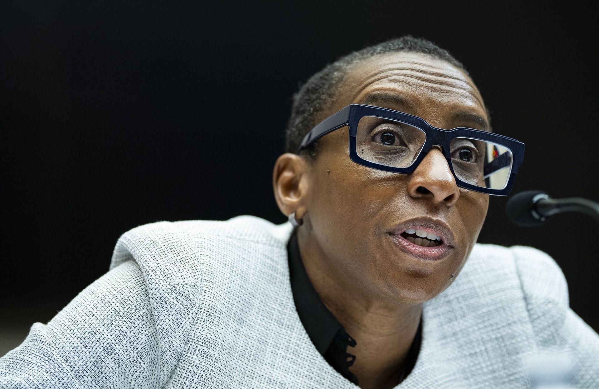 Pourquoi Claudine Gay, présidente de l’université d’Harvard, démissionne
