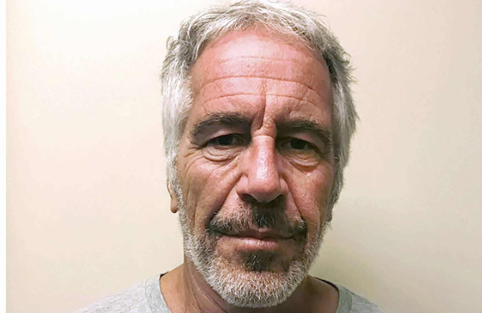 Affaire Epstein : douze victimes de l’homme d’affaires ont porté plainte contre le FBI