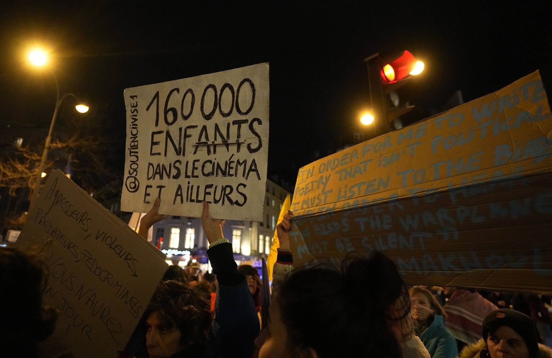 César 2024 : Les violences sexuelles dans toutes les têtes, une centaine de manifestants devant l’Olympia