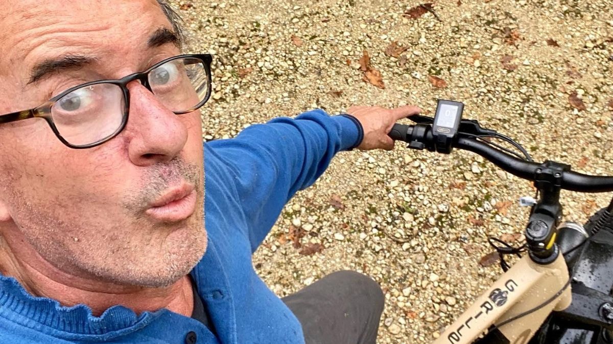 Christophe Dechavanne : il se confie sur son enfance douloureuse