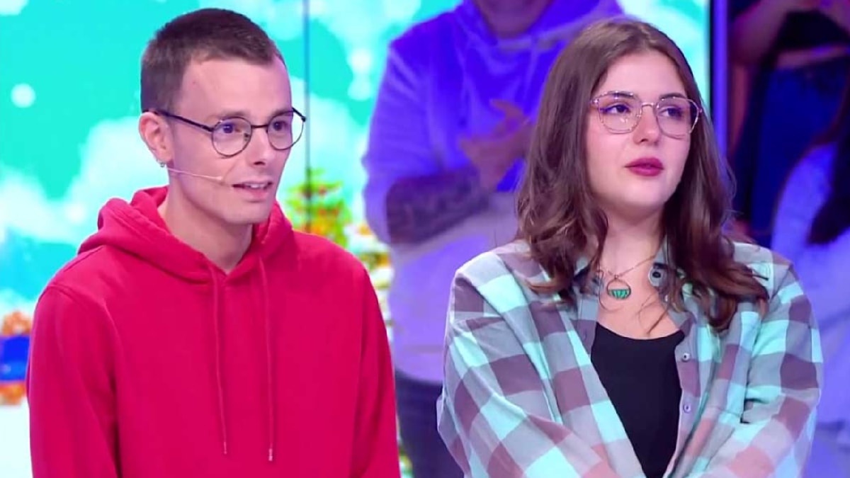 Emilien fait une touchante déclaration d’amour à Jessica sur le plateau des 12 coups de midi