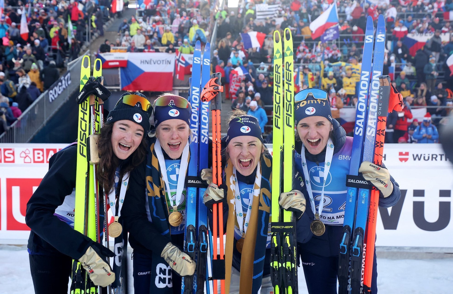 Les Françaises dominent les Mondiaux de biathlon et remportent le 1er titre mondial de leur histoire