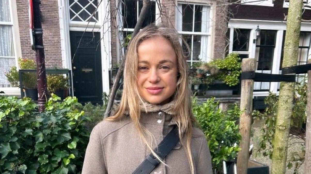 Princes Harry et William : leur cousine Amélia pose en culotte courte sur Instagram, une initiative qui embarrasse alors que la famille royale nage en pleine tourmente