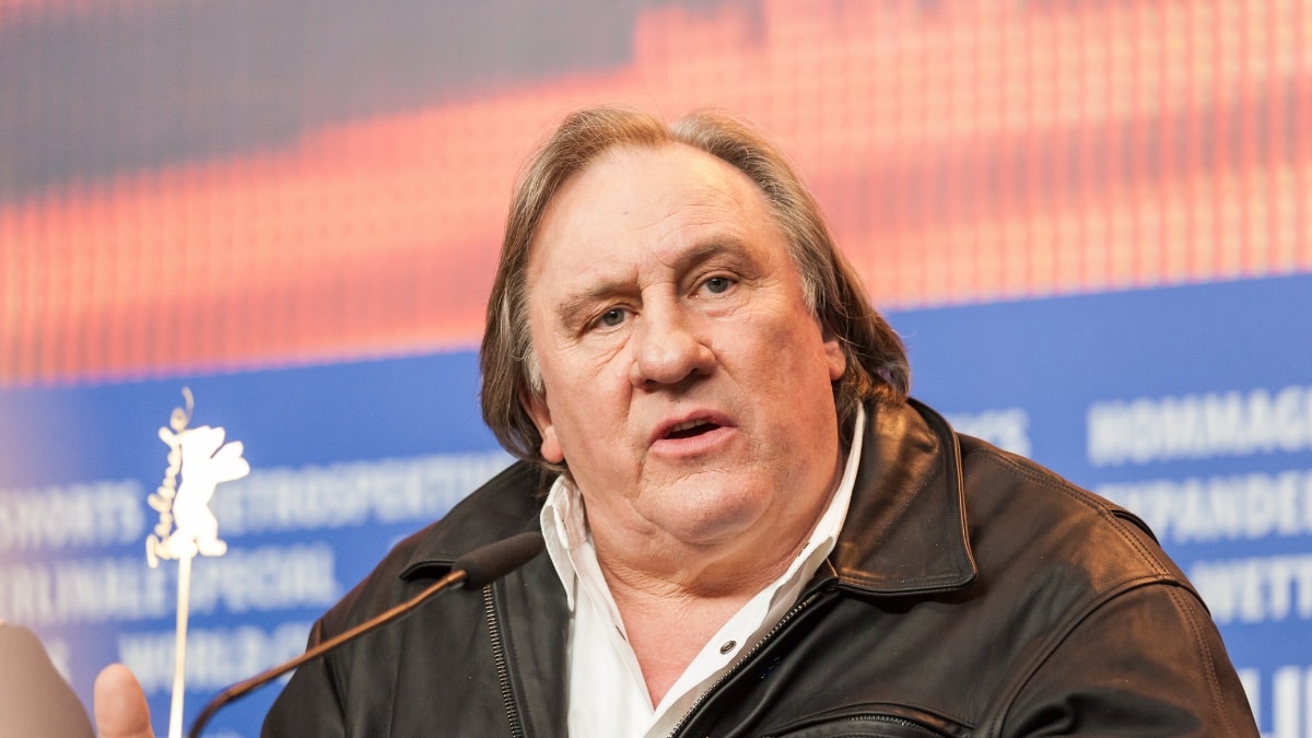 “Ses paluches partout sur mon corps” : Nouvelle plainte visant Gérard Depardieu pour agression sexuelle